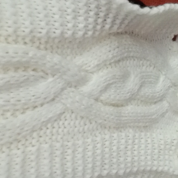 Mixit Winter White Infinity Scarf NWOT - Picture 2 of 4